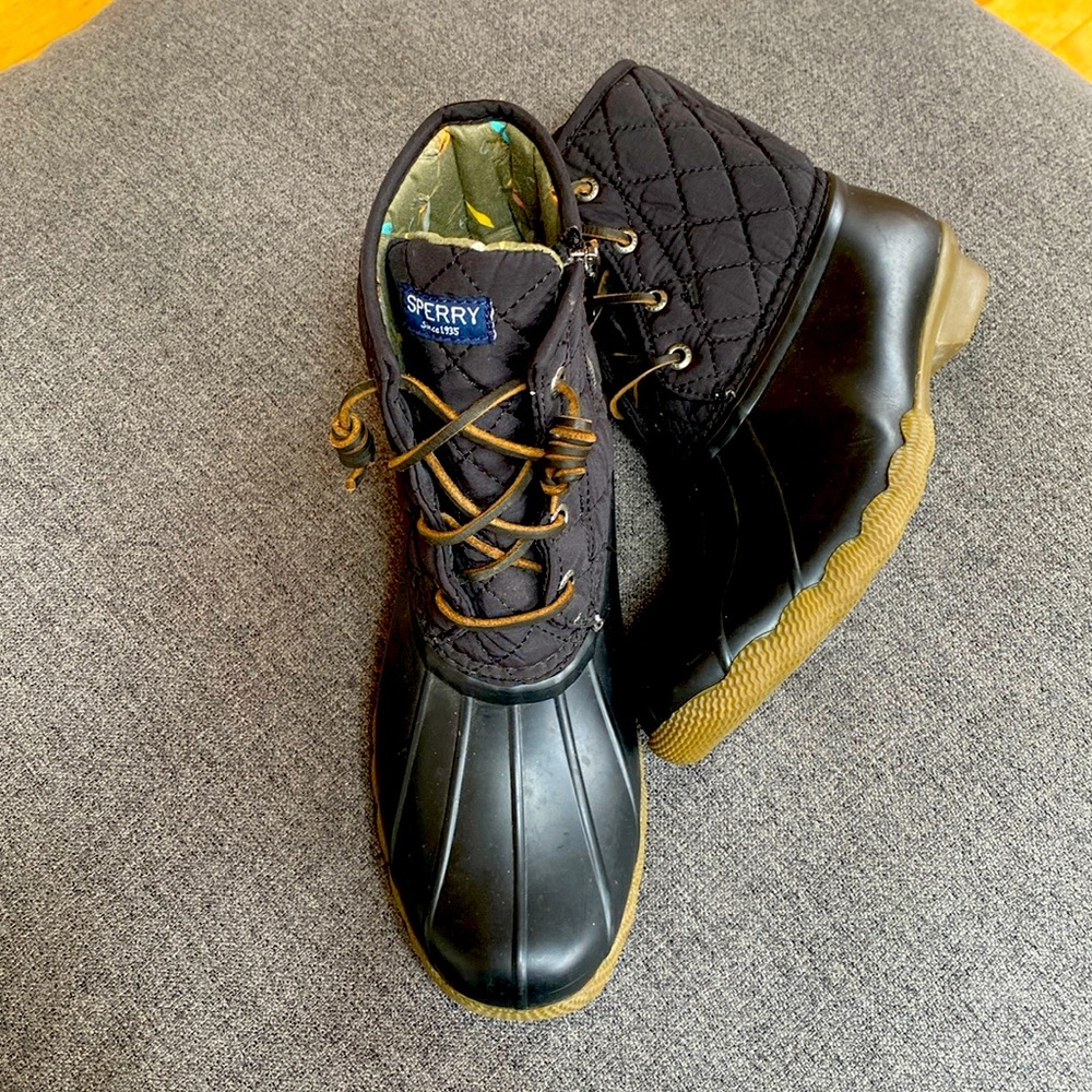 Sperry Woman’s Salt Water Boots size 7.5